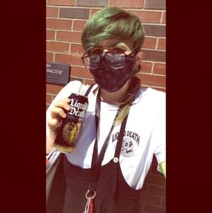 Meet your Posher, Nicole